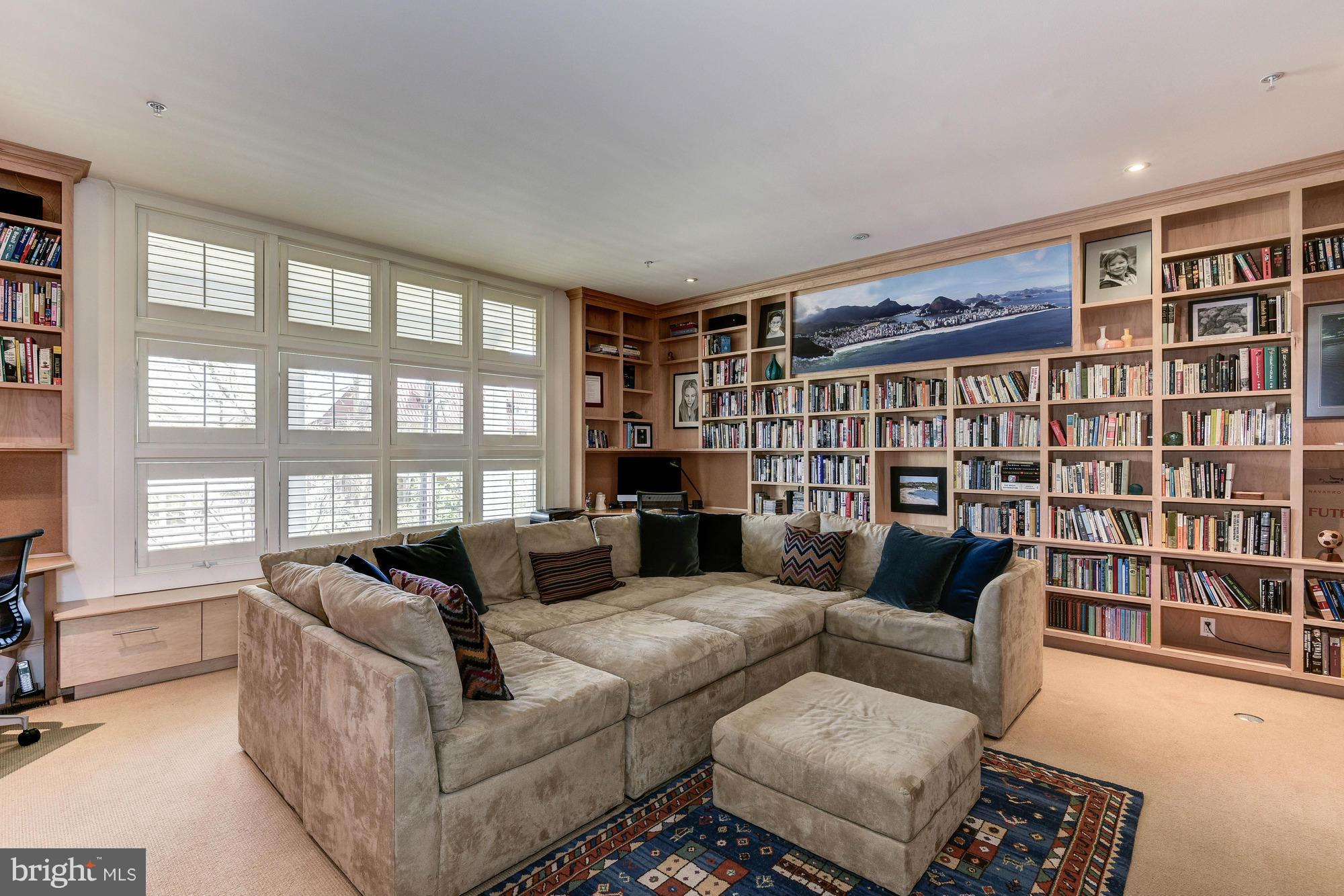 CLEVELAND PARK - Residential