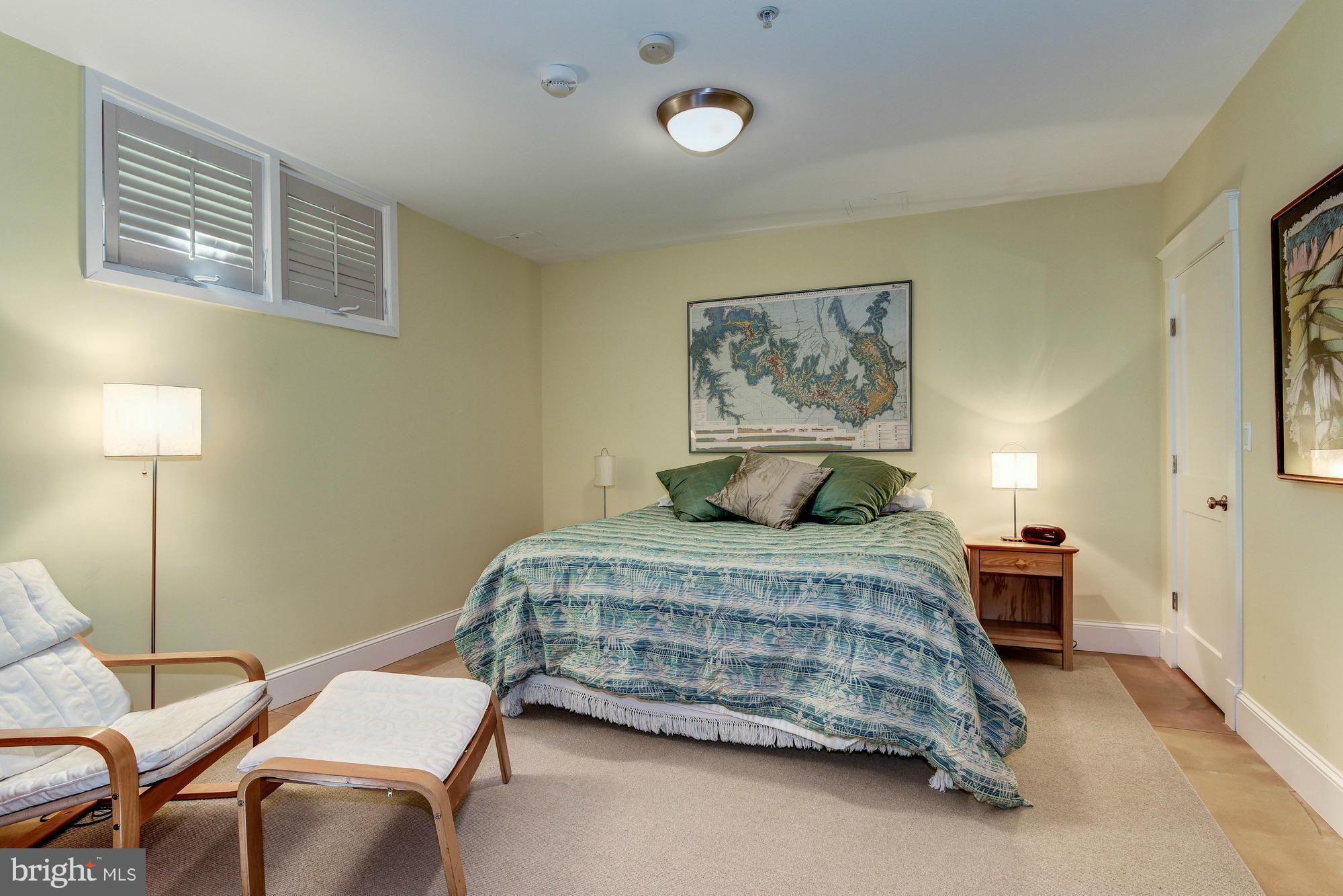 CLEVELAND PARK - Residential