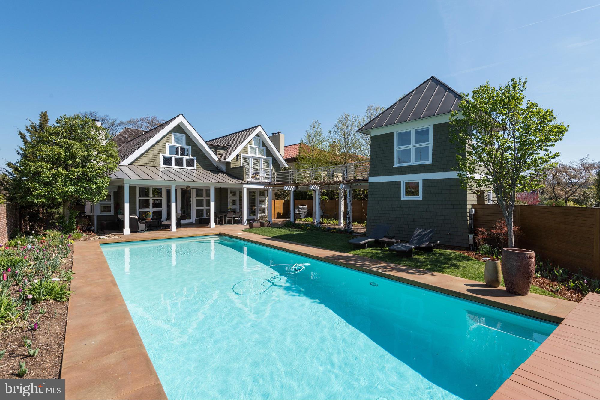 CLEVELAND PARK - Residential