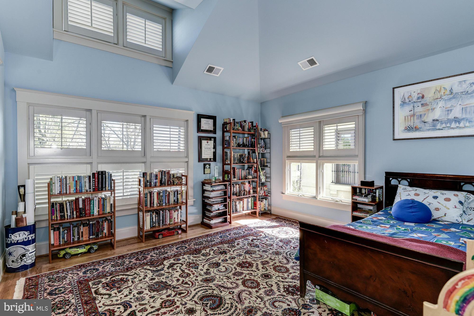 CLEVELAND PARK - Residential
