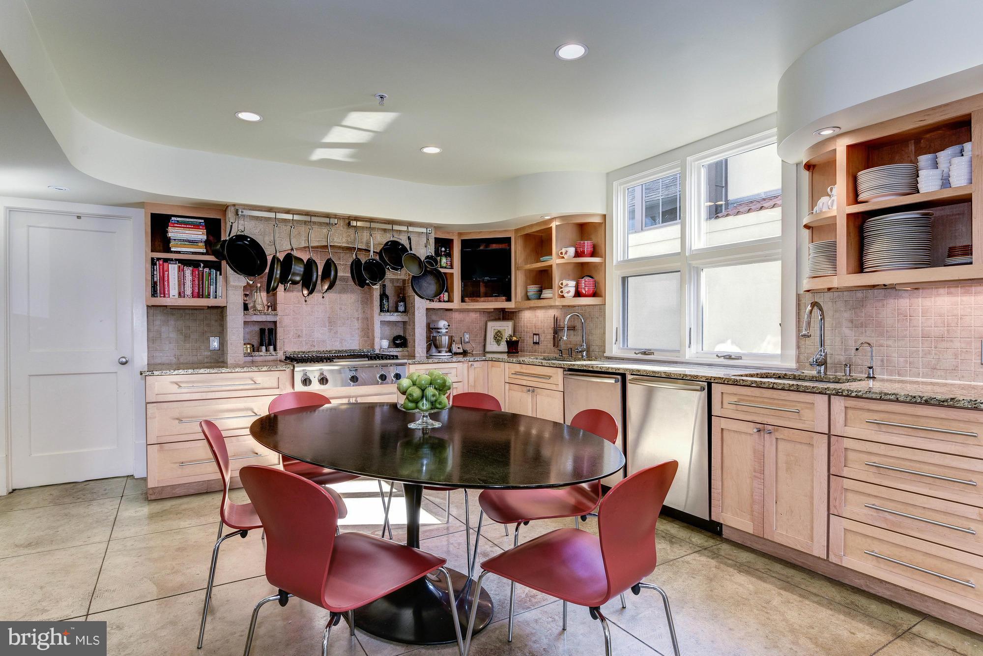 CLEVELAND PARK - Residential