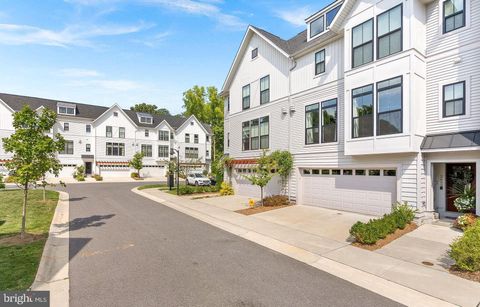 Photo of 2653 Mccomas Avenue, Kensington, MD 20895 (MLS # MDMC2151466)