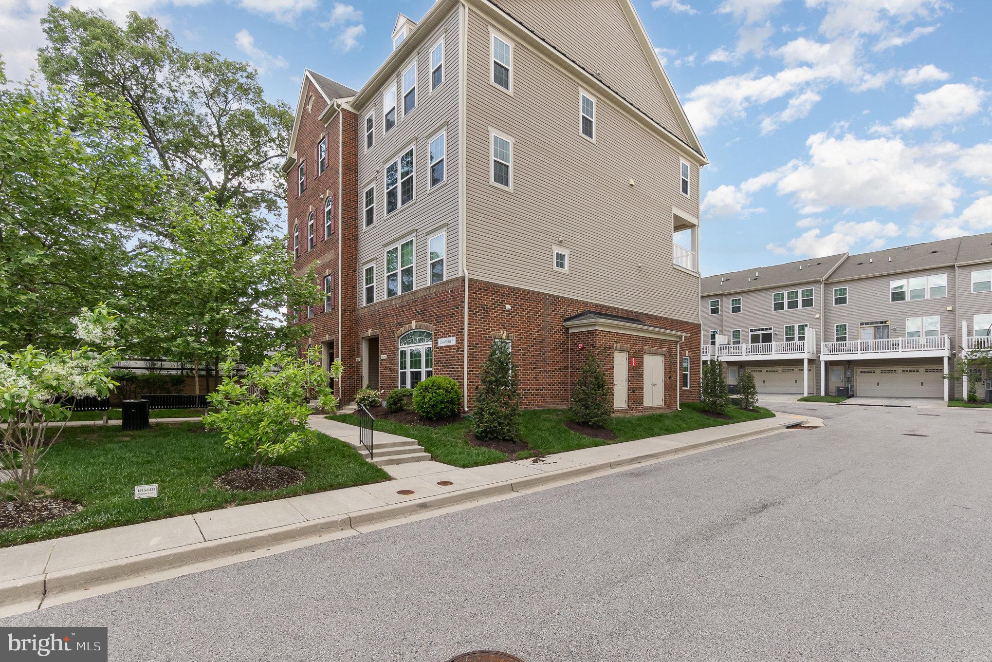 1427 CHANERY COURT