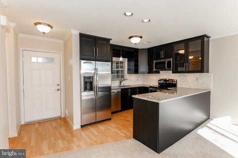 Townhouse For Rent - 947 S Scott Street<br/> ARLINGTON, VA 22204