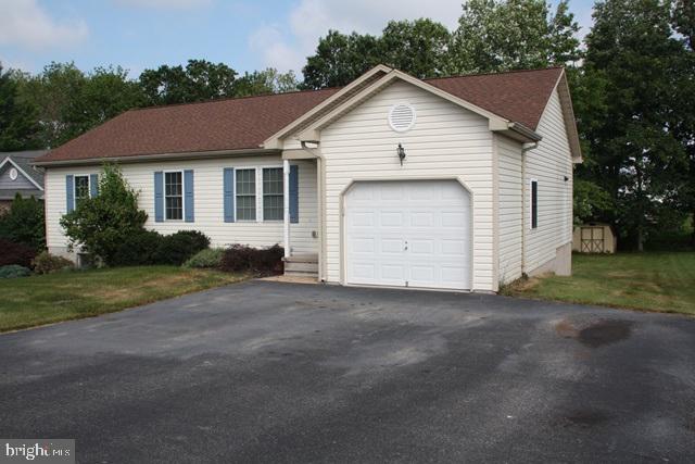 LAKE HERITAGE - Residential