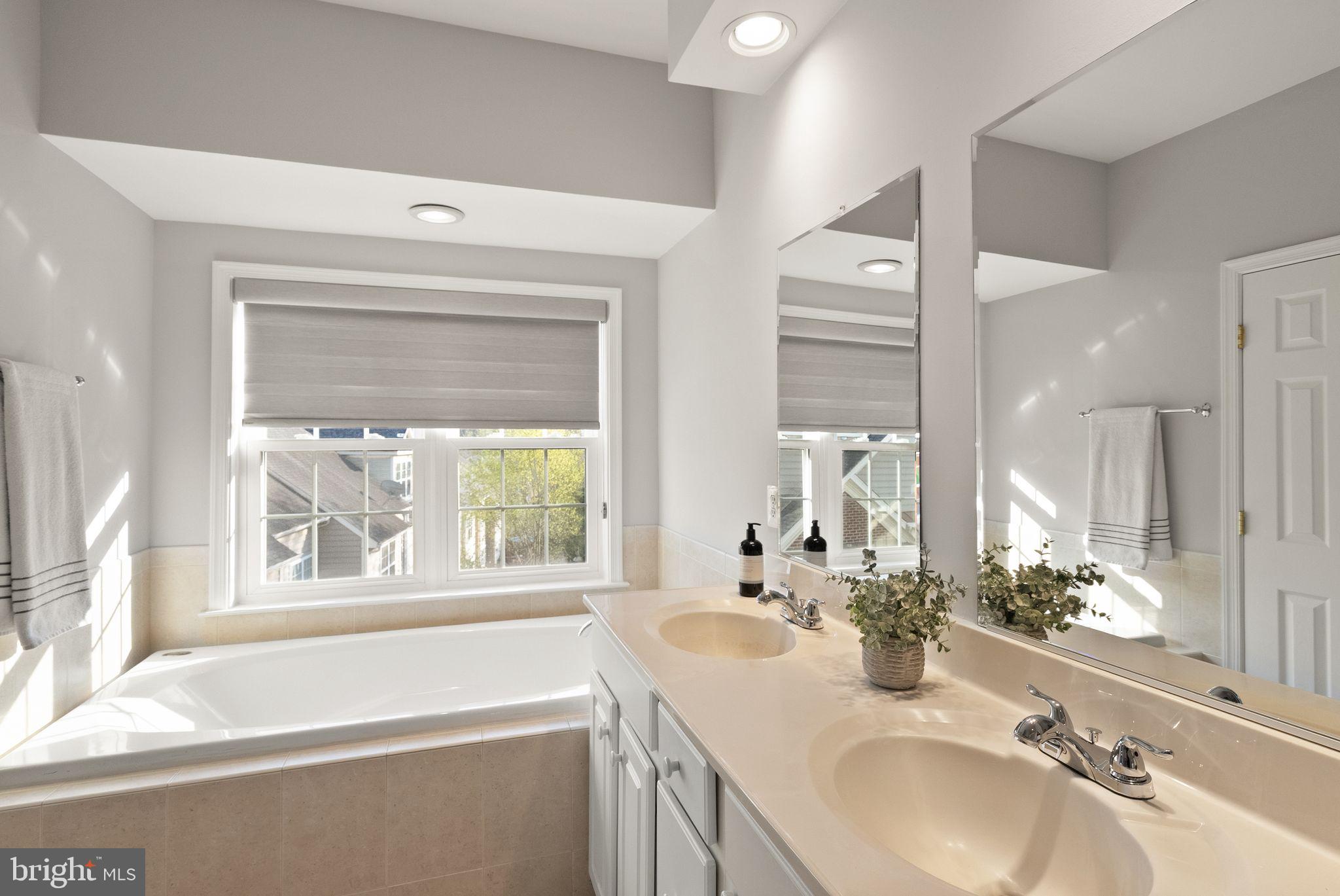 ASPEN HILL - Residential