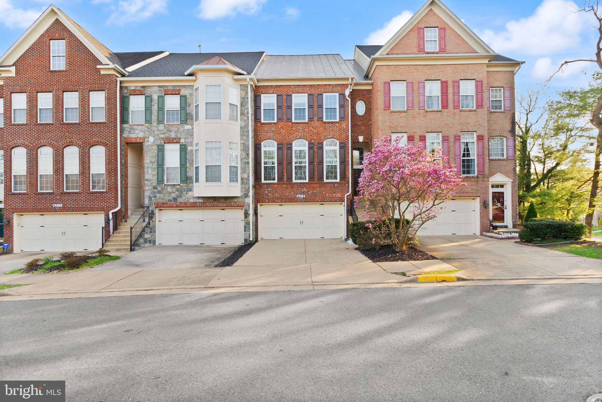 6719 ASPEN TRACE COURT