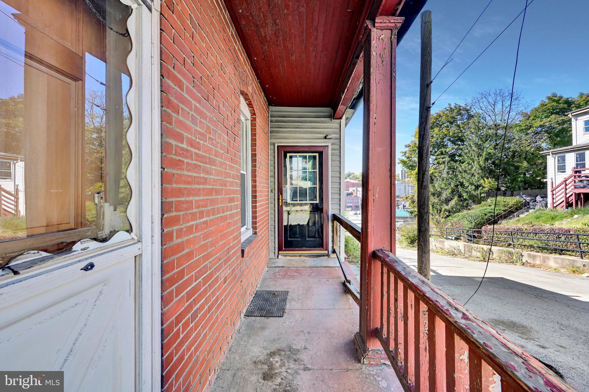 319 E RACE STREET