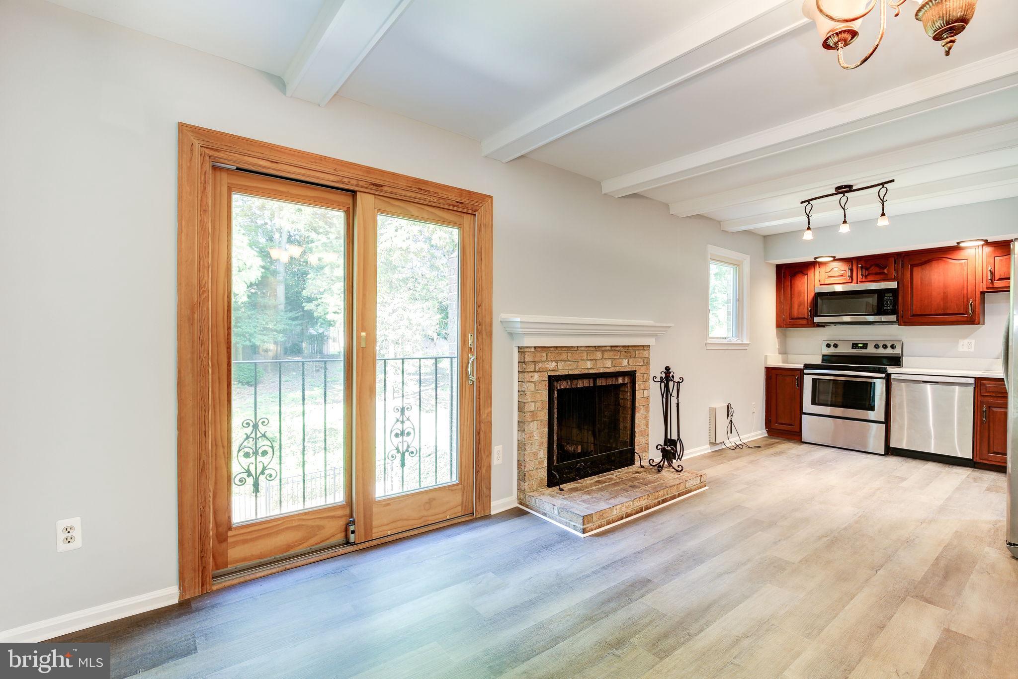 COUNCIL SQUARE - Residential Lease