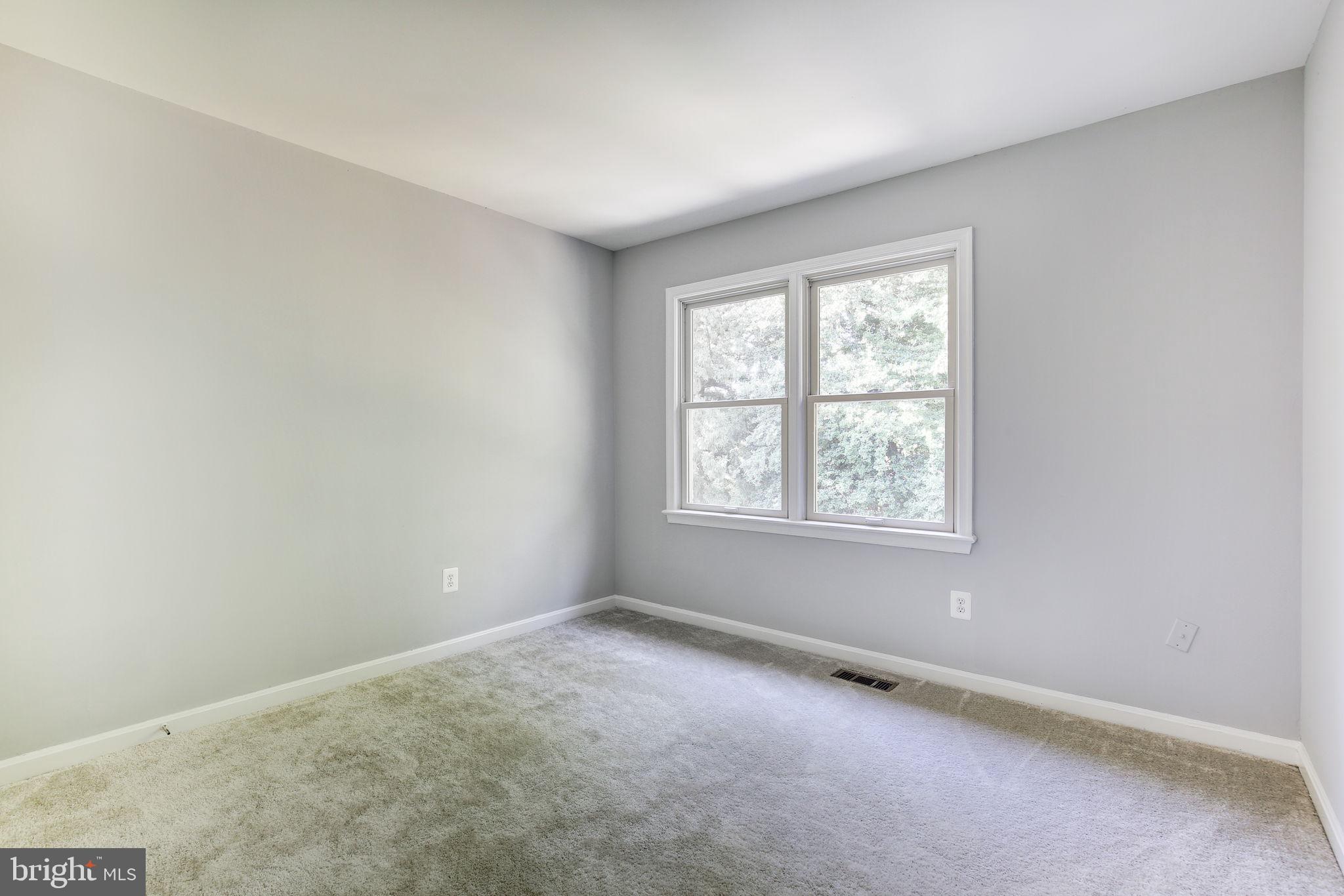 COUNCIL SQUARE - Residential Lease