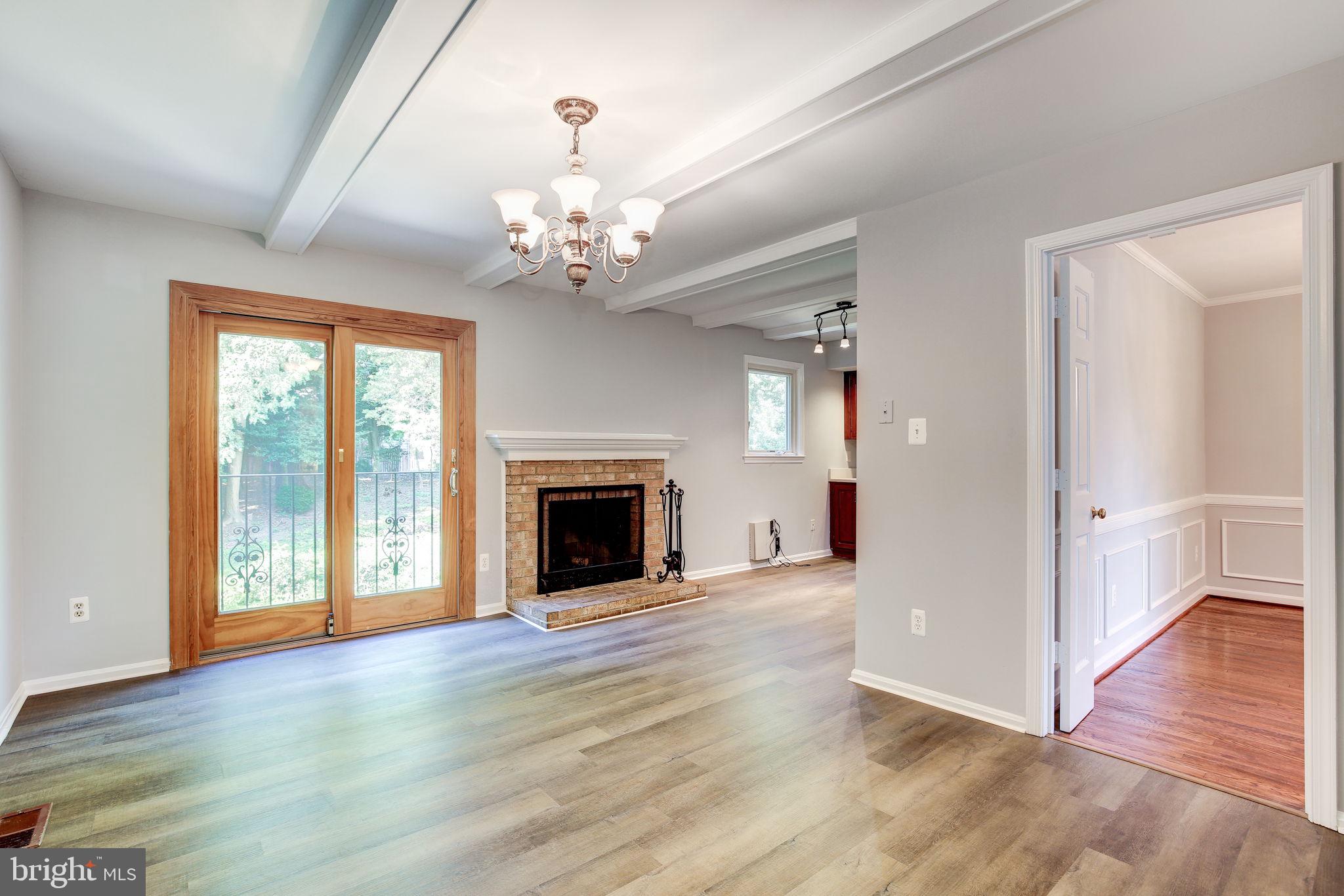 COUNCIL SQUARE - Residential Lease