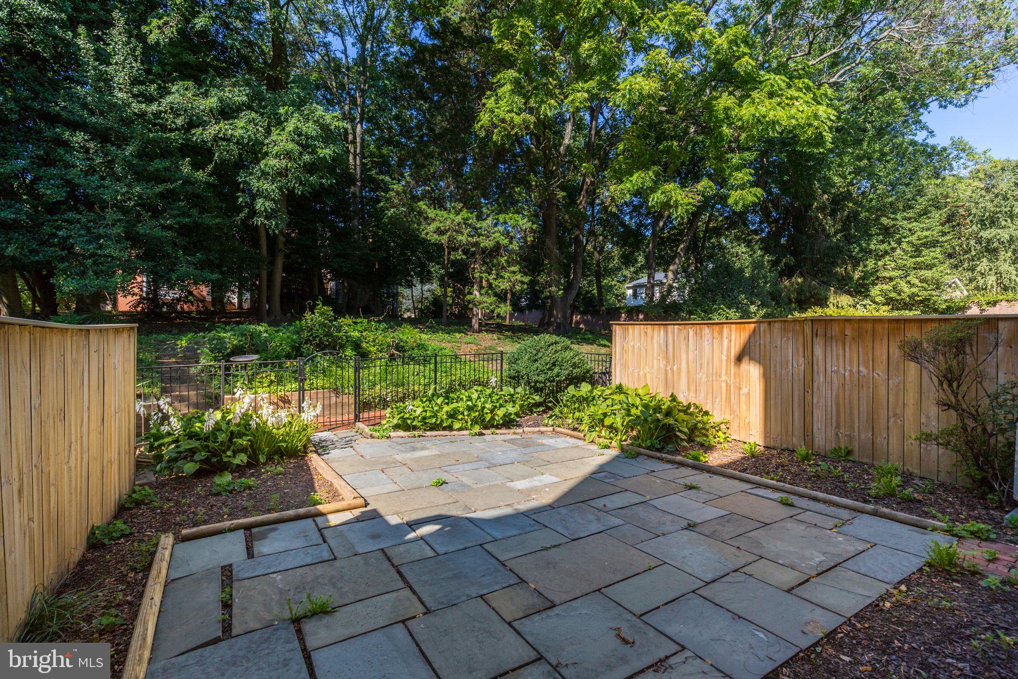 COUNCIL SQUARE - Residential Lease