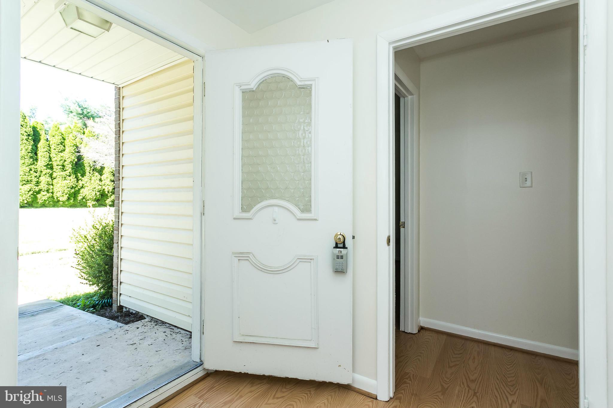 WALKER MANOR APARTMENTS - Residential