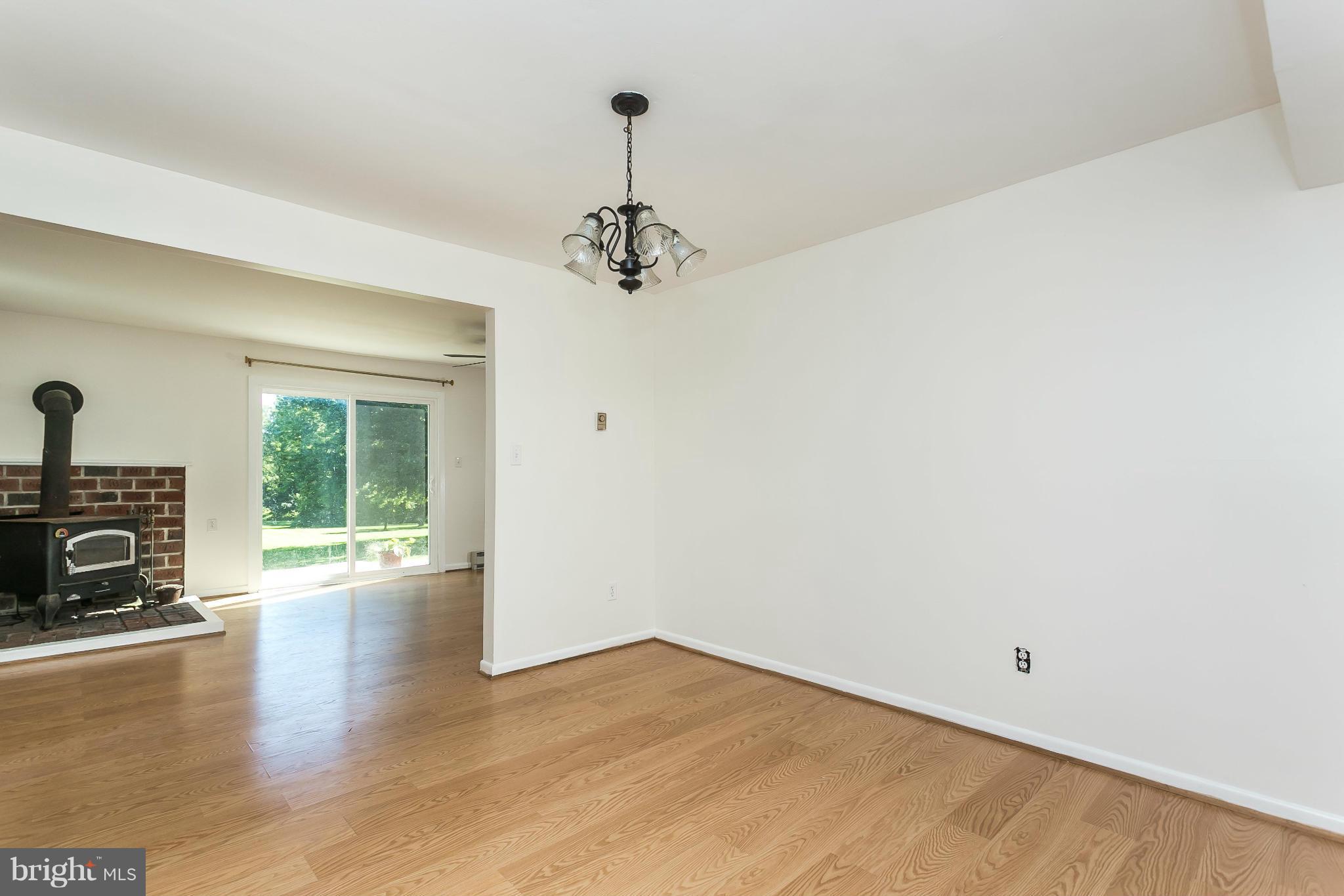 WALKER MANOR APARTMENTS - Residential