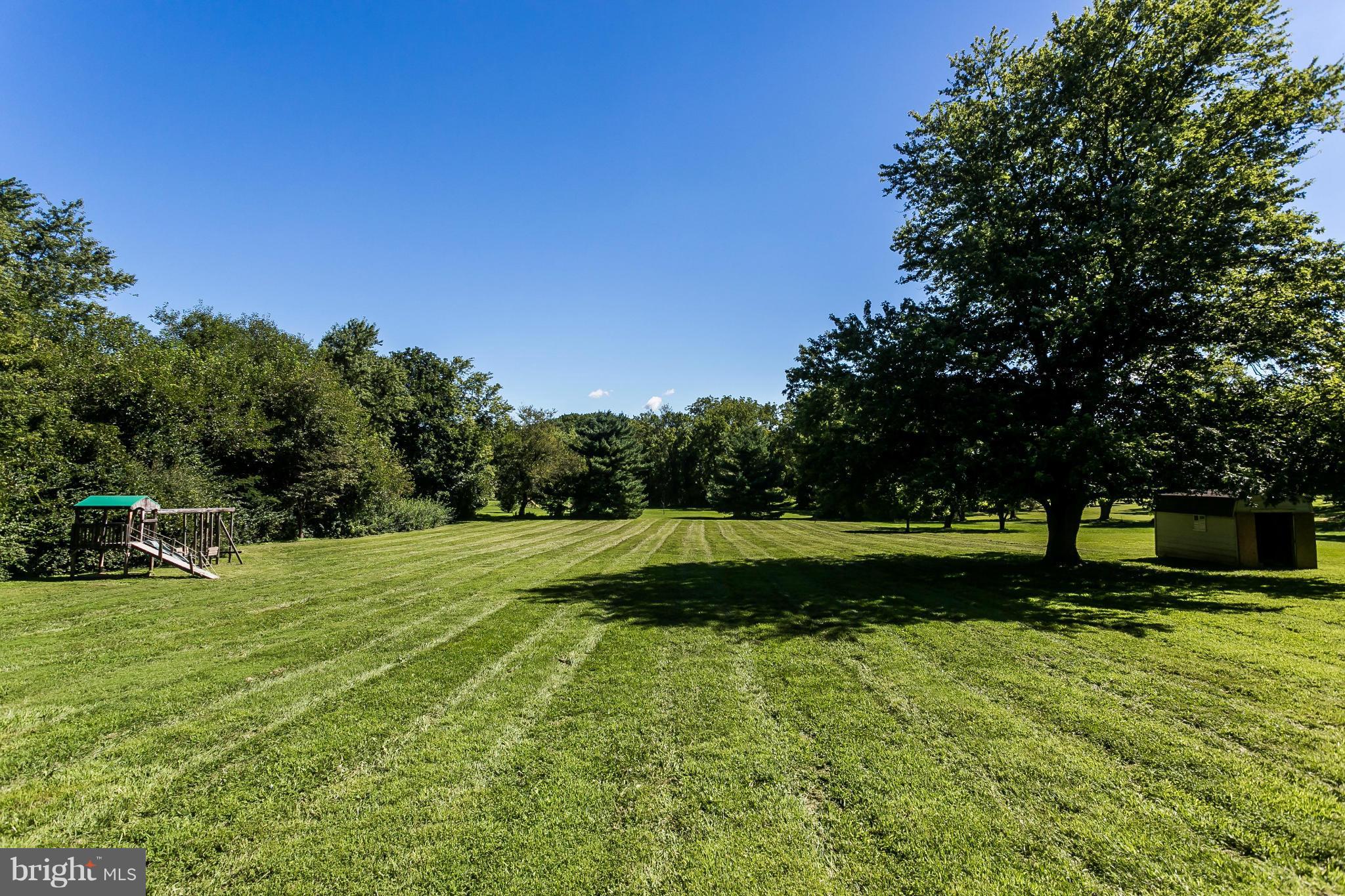 WALKER MANOR APARTMENTS - Residential