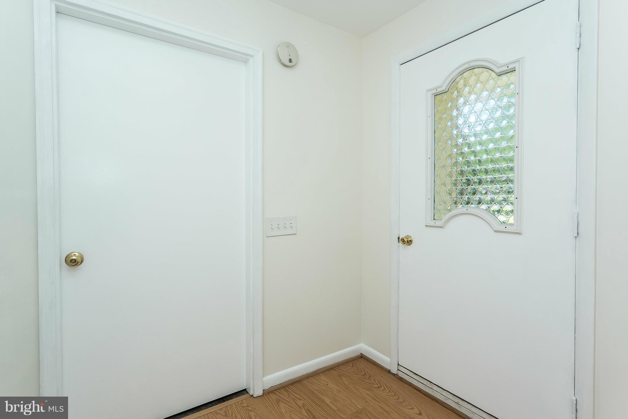 WALKER MANOR APARTMENTS - Residential