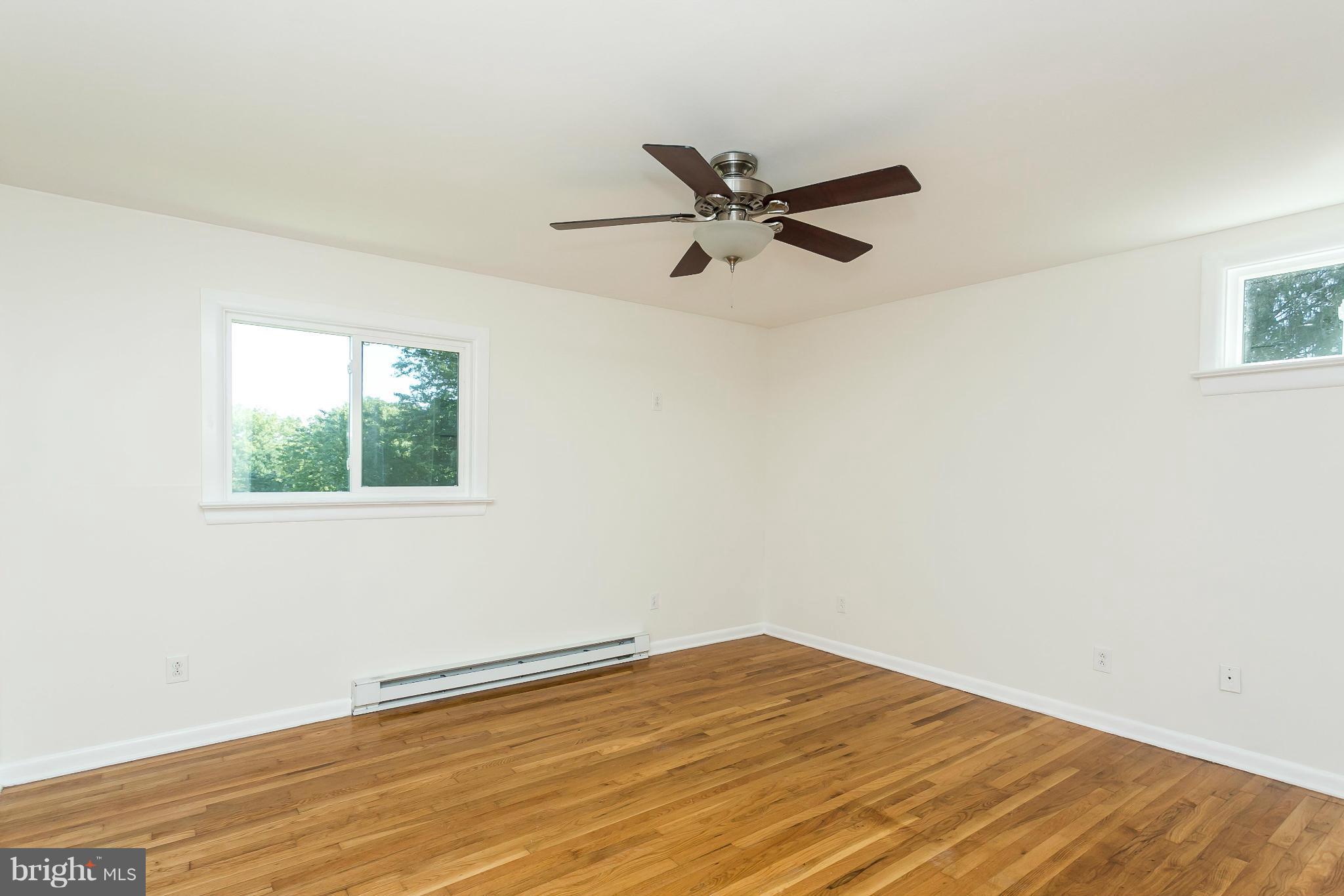 WALKER MANOR APARTMENTS - Residential