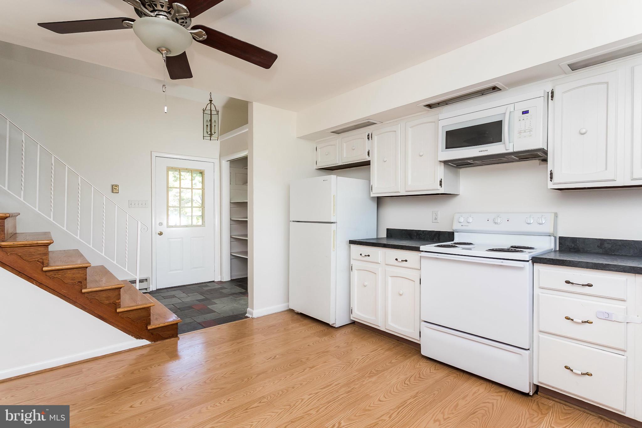 WALKER MANOR APARTMENTS - Residential