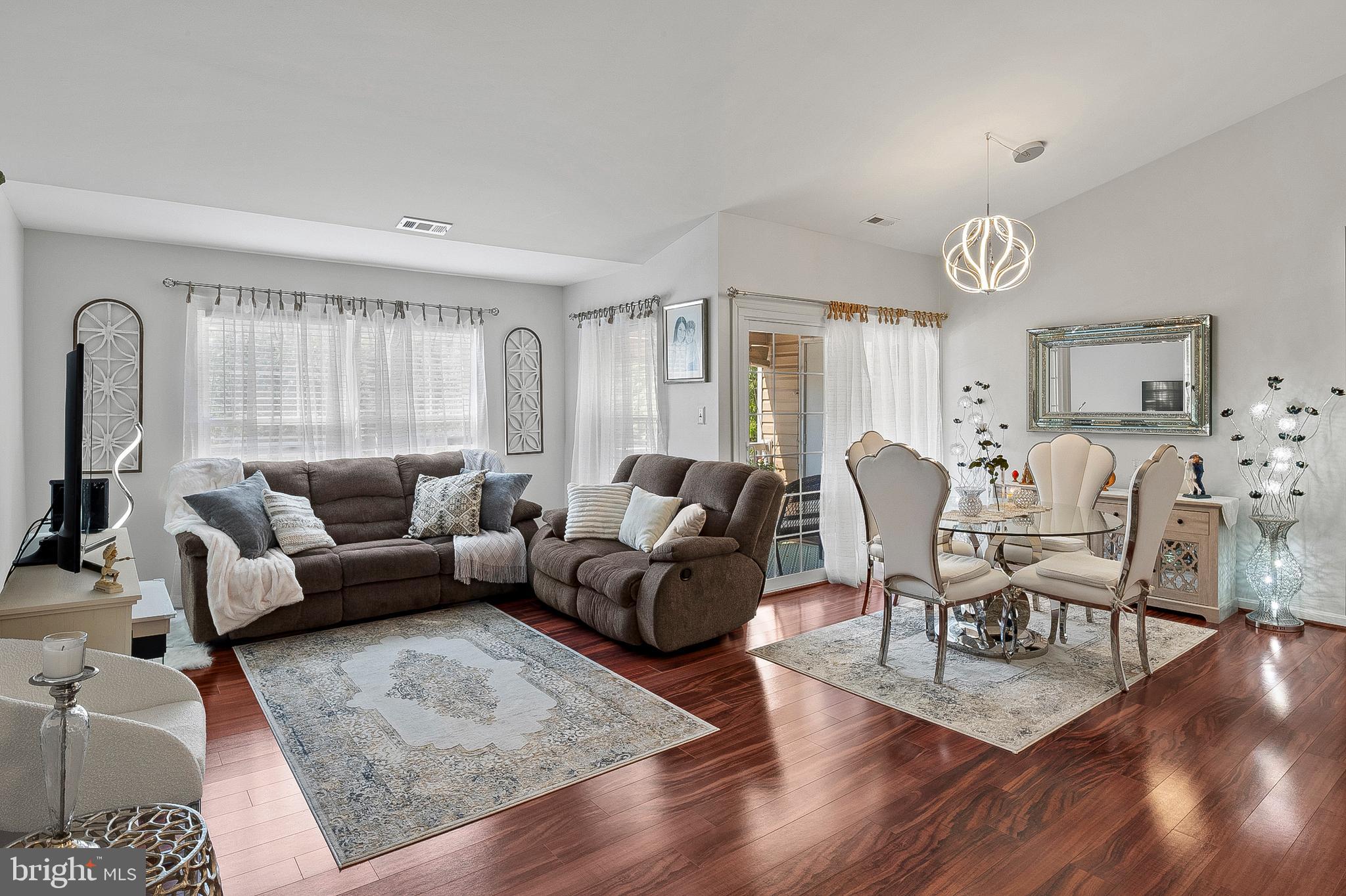 3 GINFORD PLACE 301