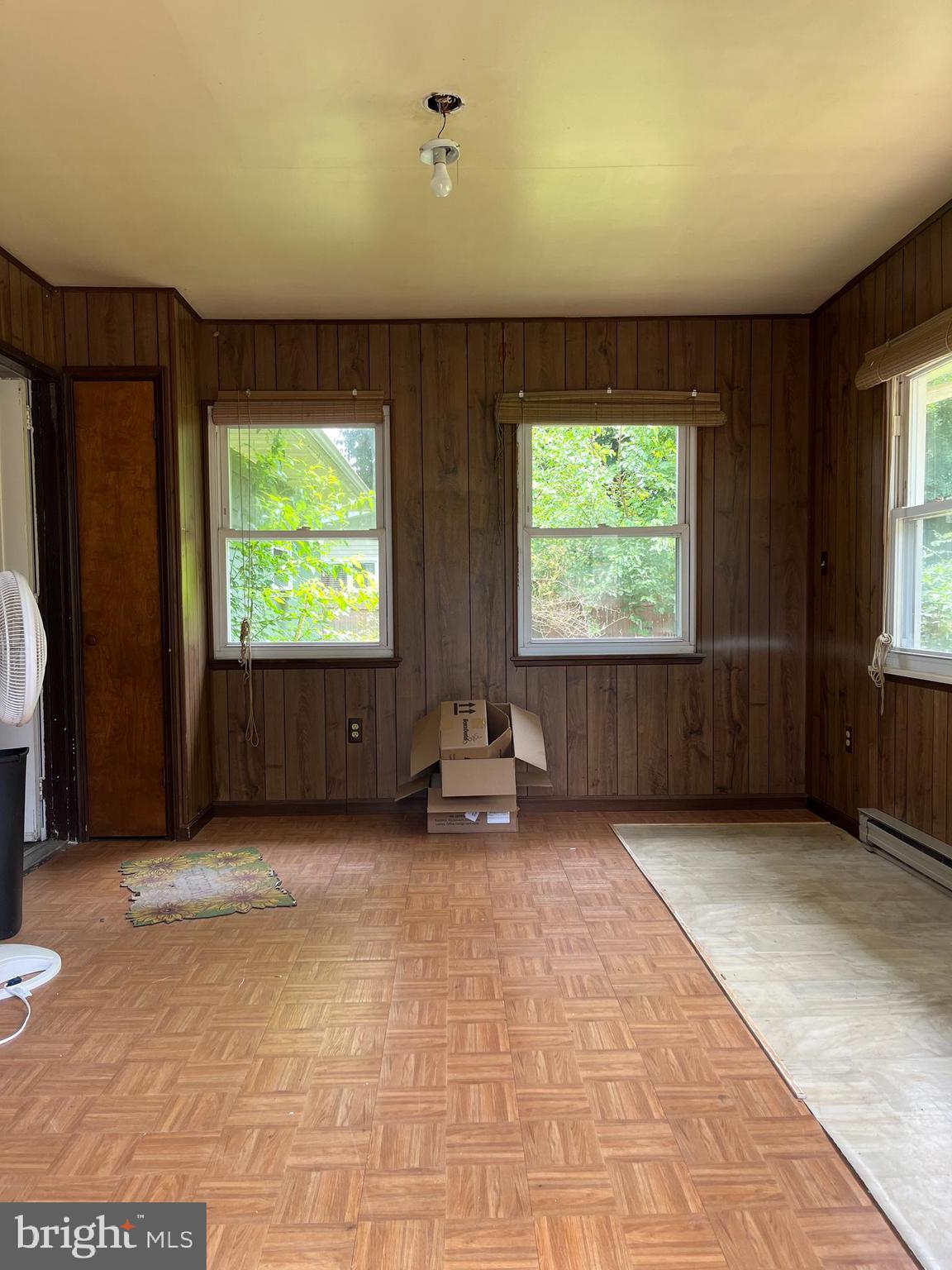 INGLESIDE - Residential