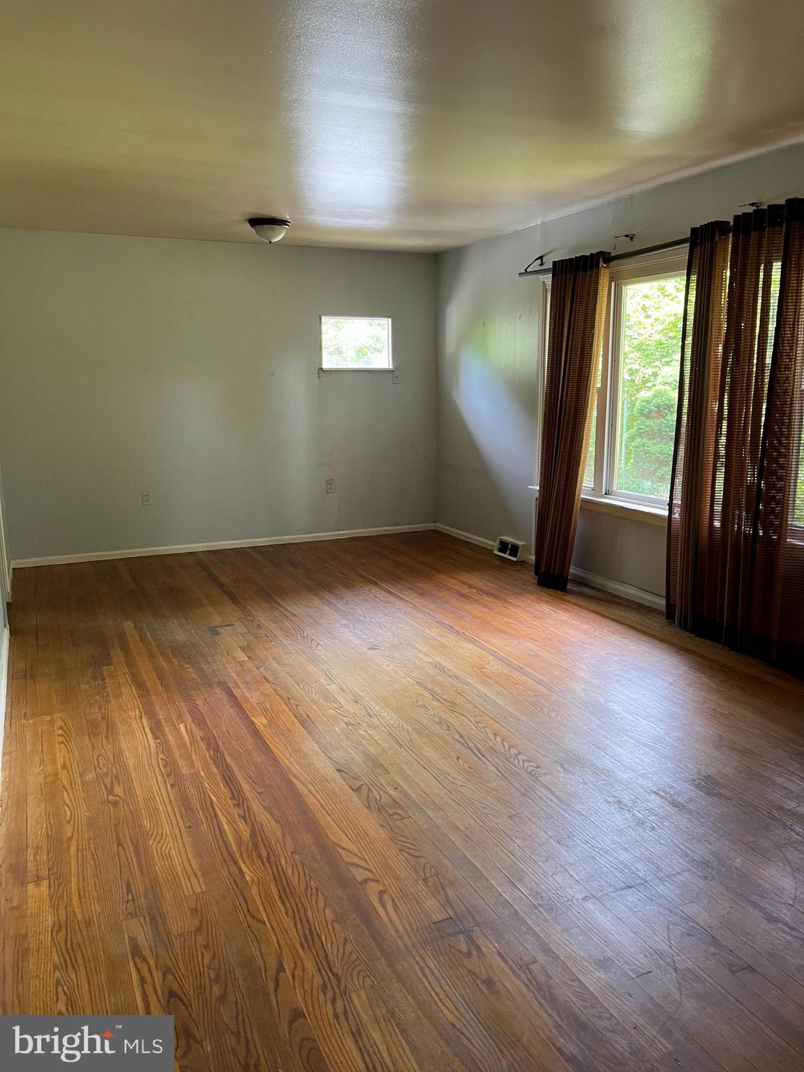 INGLESIDE - Residential