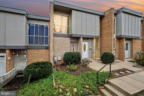 Photo of 11757 Veirs Mill Road, SILVER SPRING, MD 20902 (MLS # MDMC2206394)