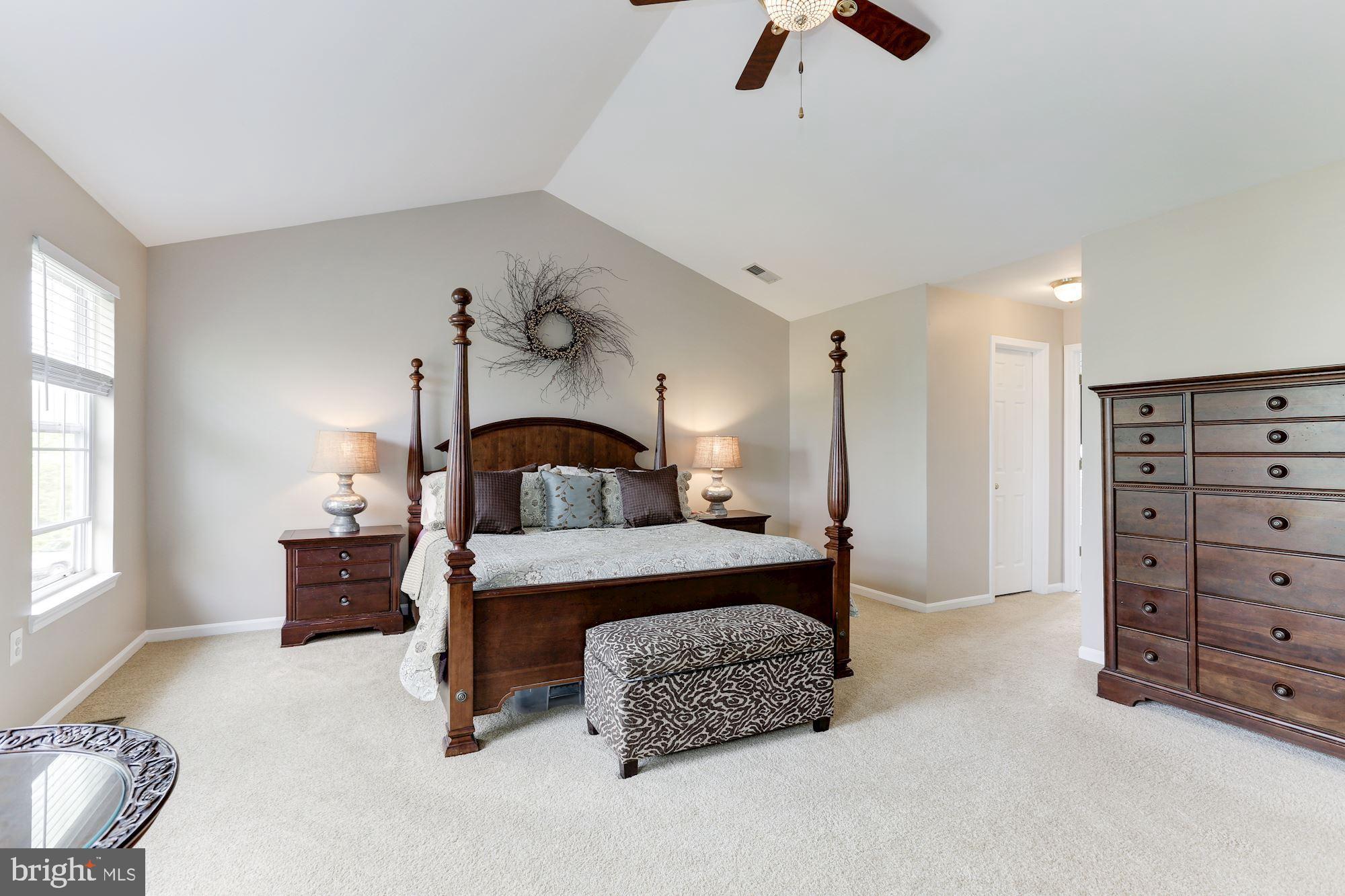 ASHBURN VILLAGE - Residential