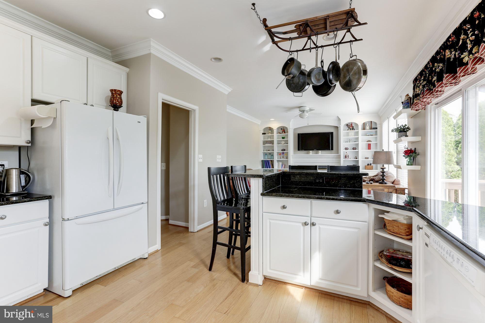 ASHBURN VILLAGE - Residential