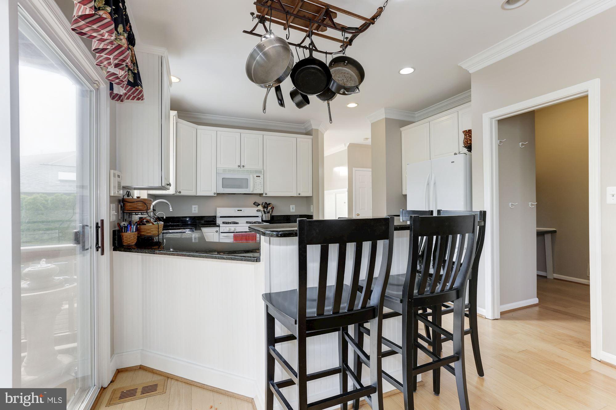 ASHBURN VILLAGE - Residential