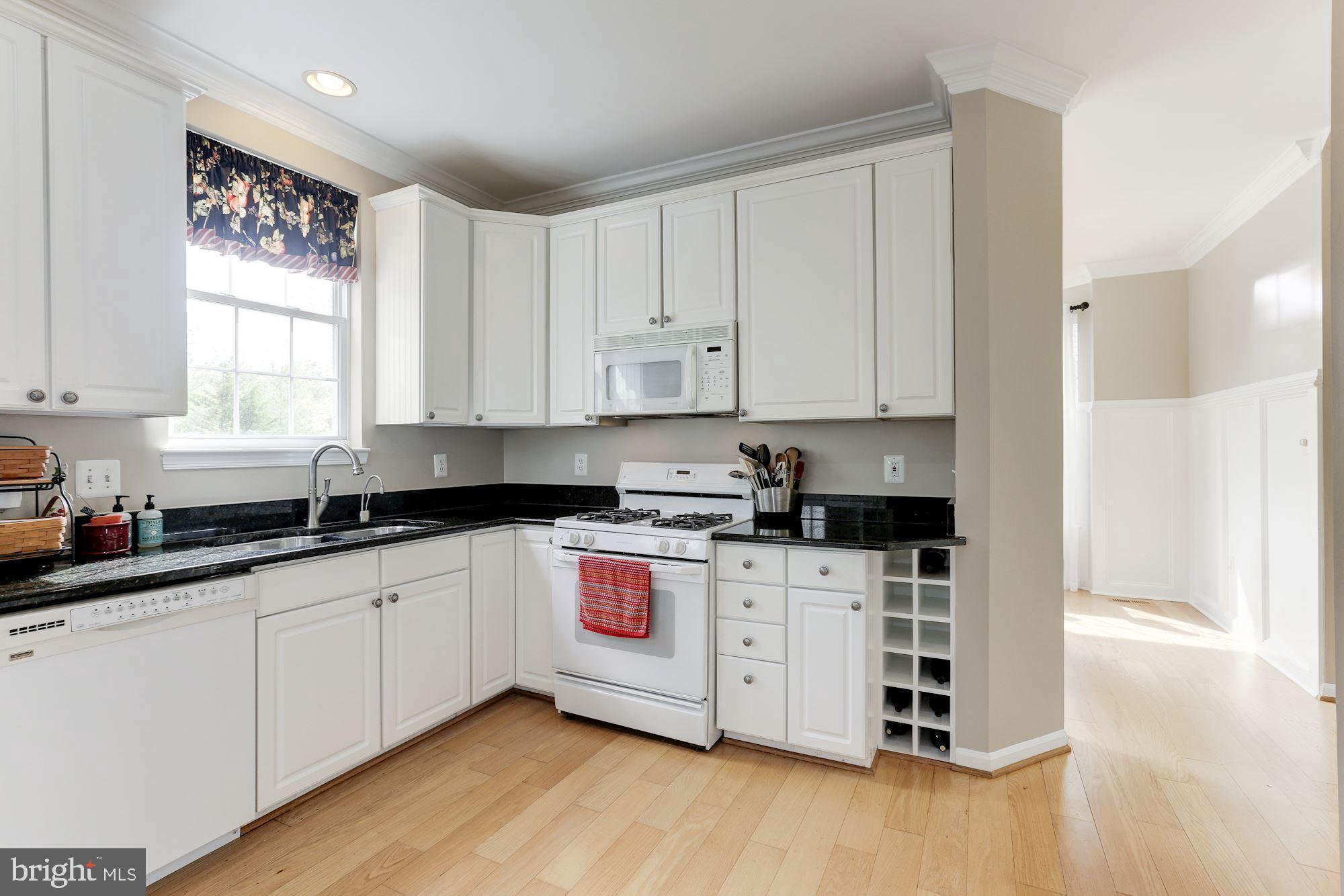 ASHBURN VILLAGE - Residential