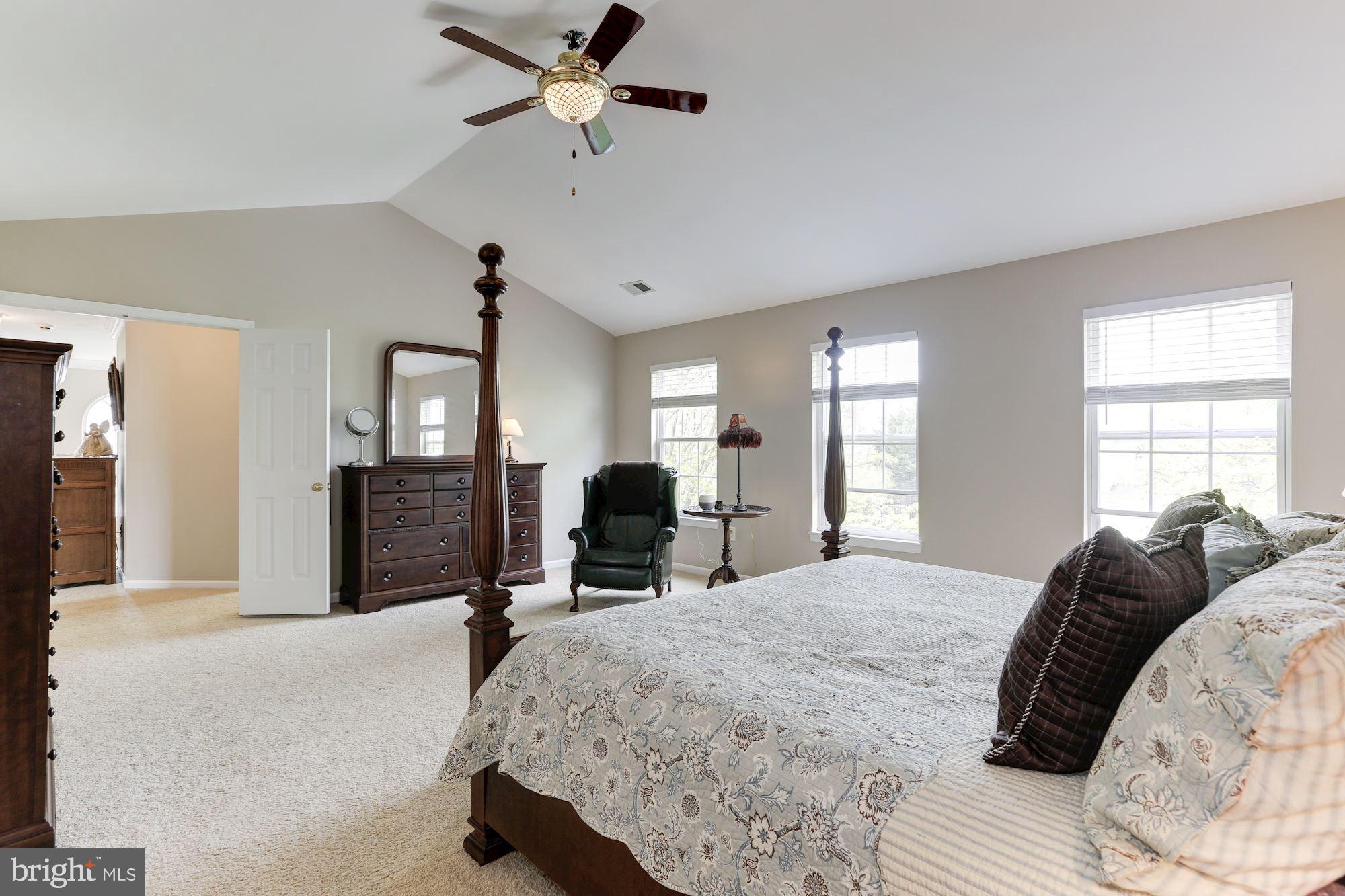 ASHBURN VILLAGE - Residential