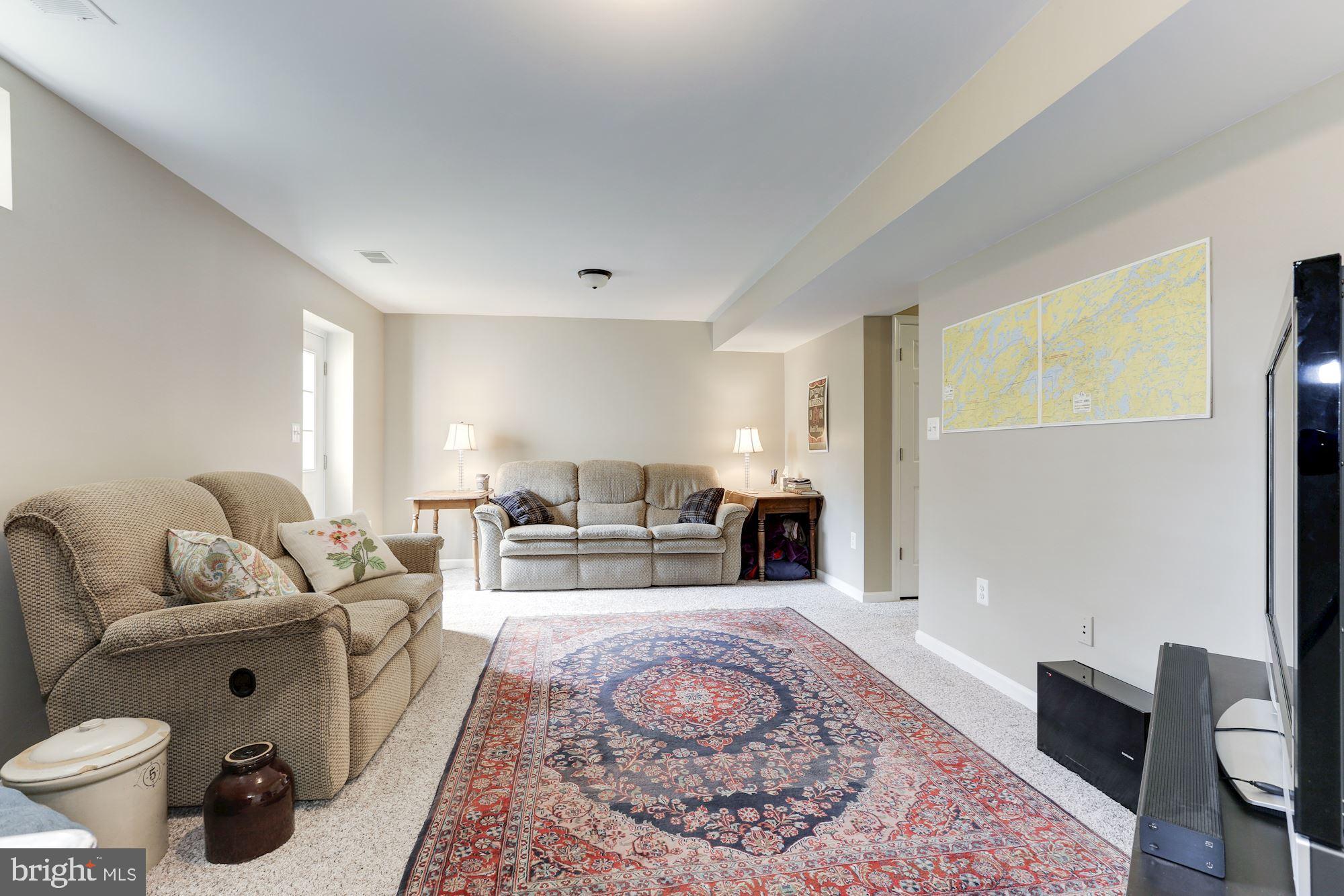 ASHBURN VILLAGE - Residential