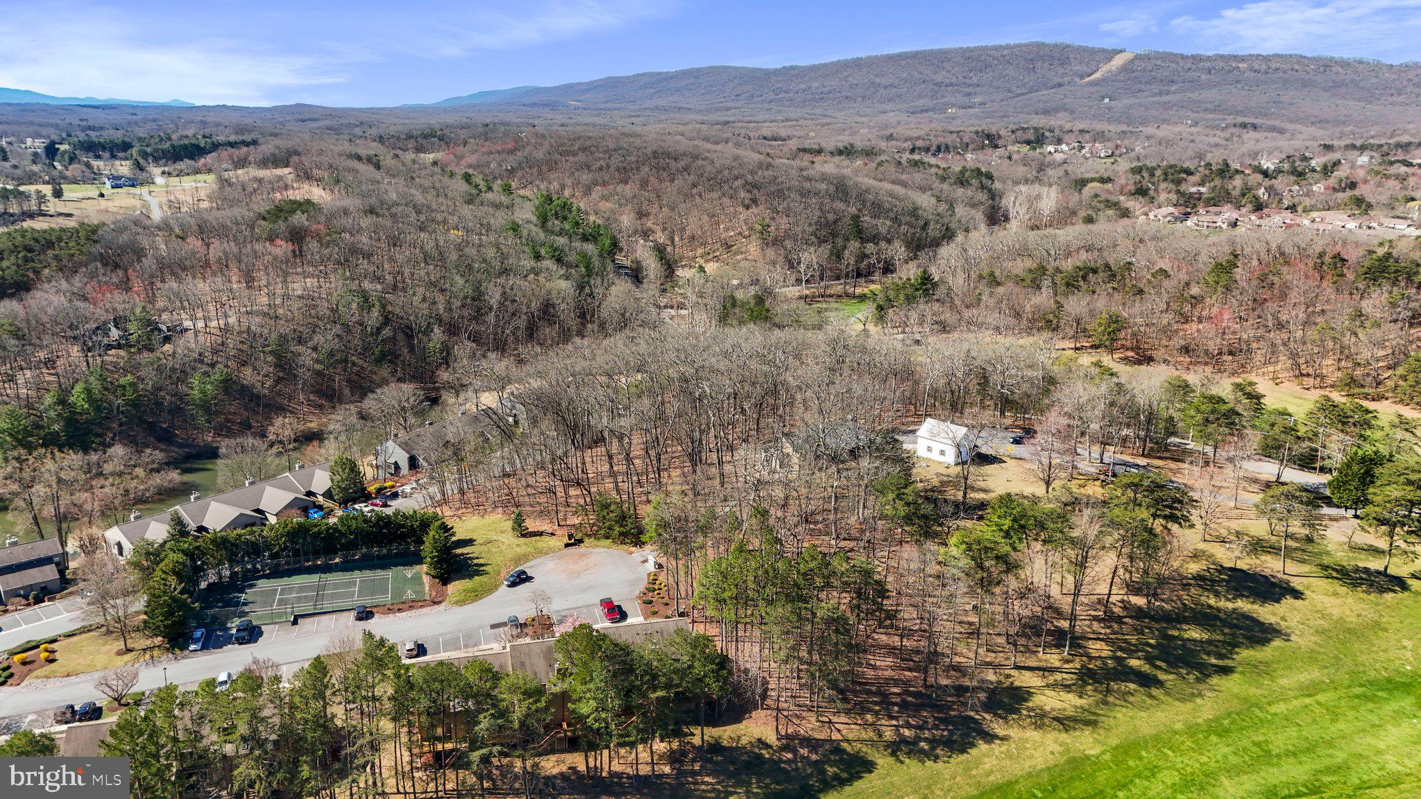 THE WOODS - Residential