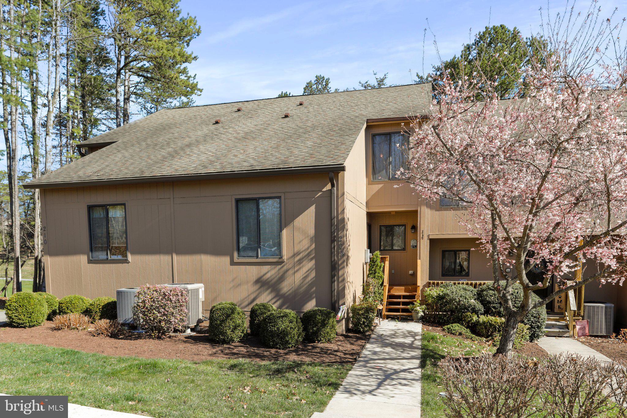 THE WOODS - Residential
