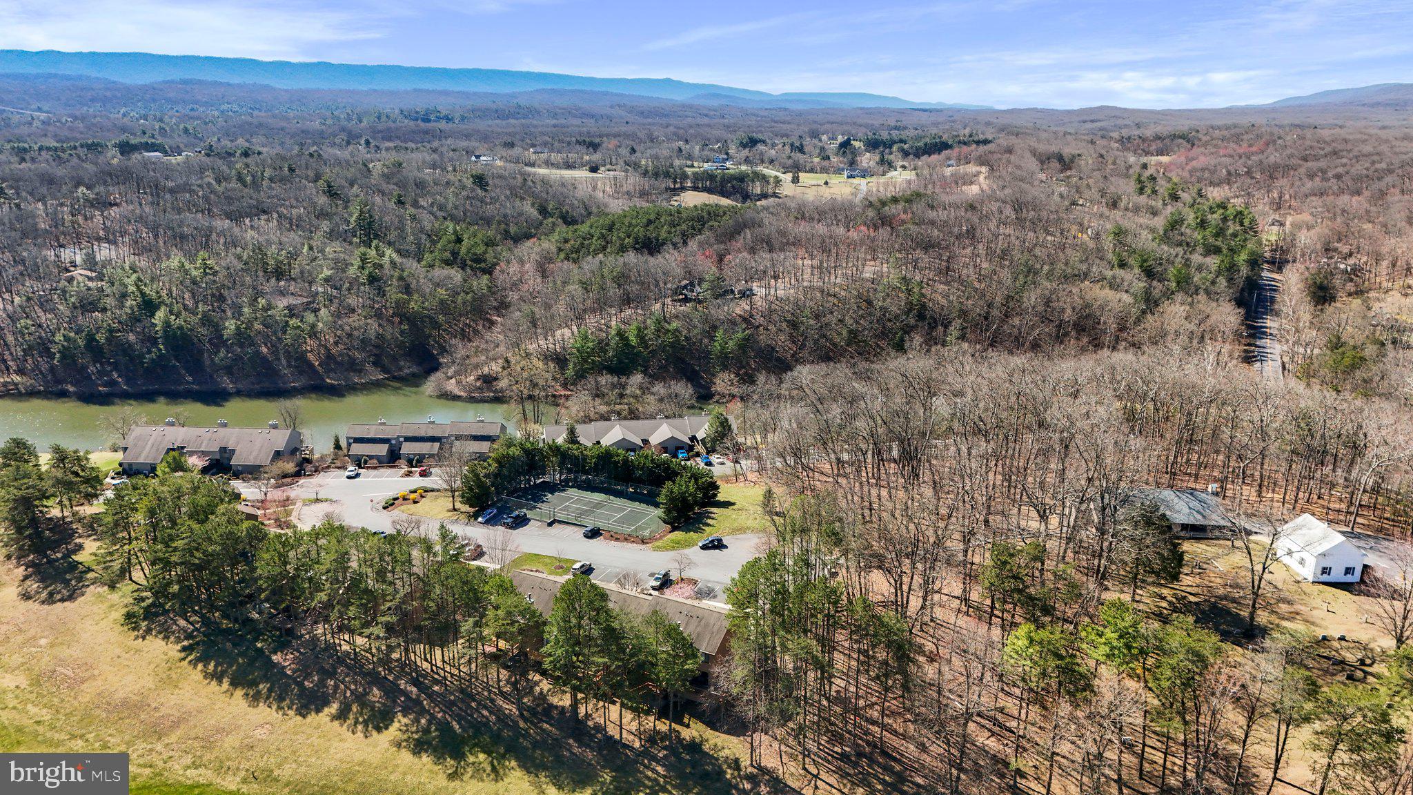 THE WOODS - Residential