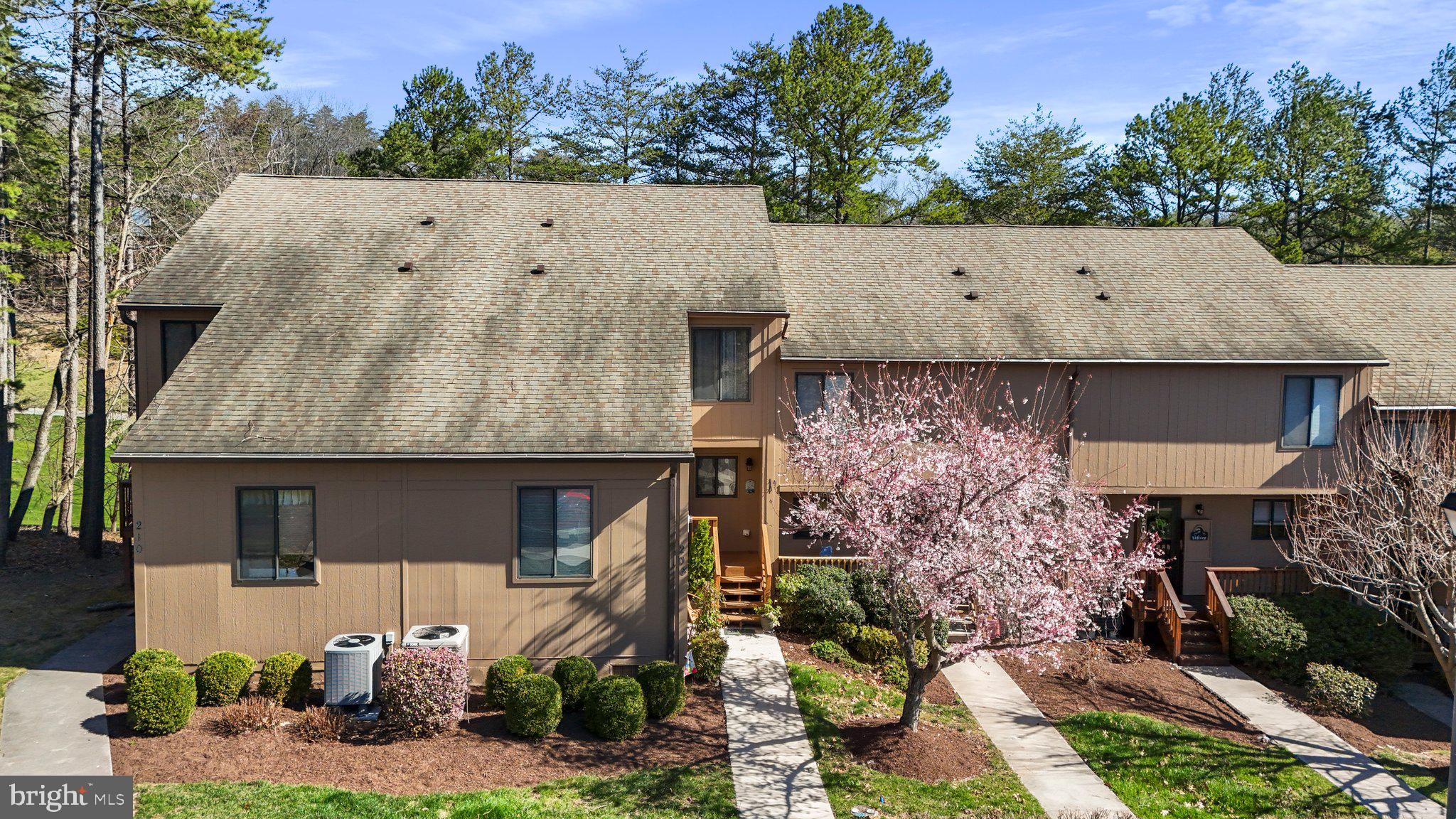 THE WOODS - Residential