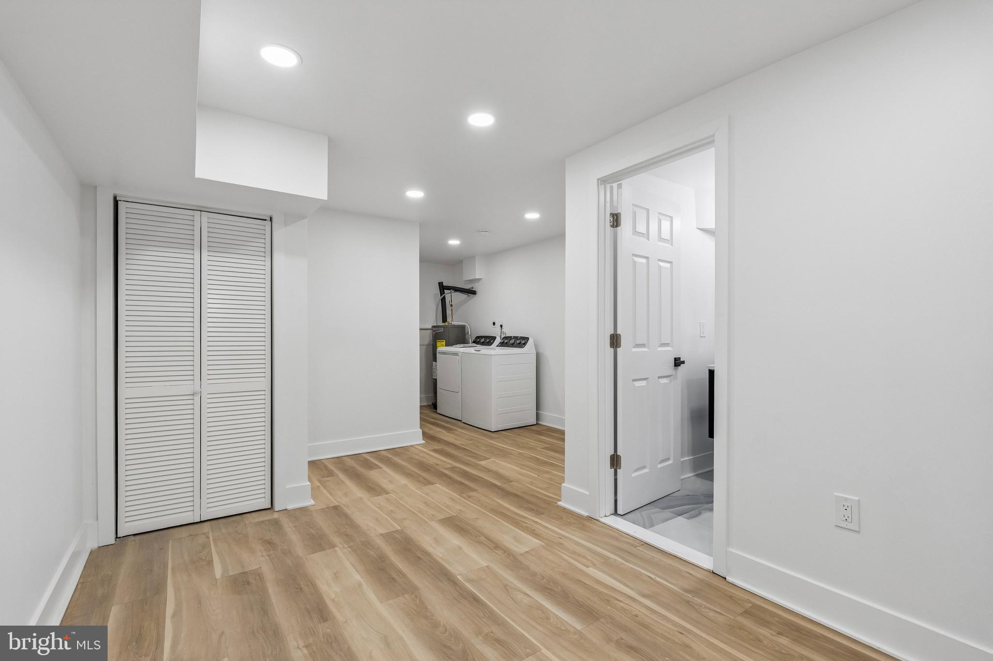 WEST OAK LANE - Residential