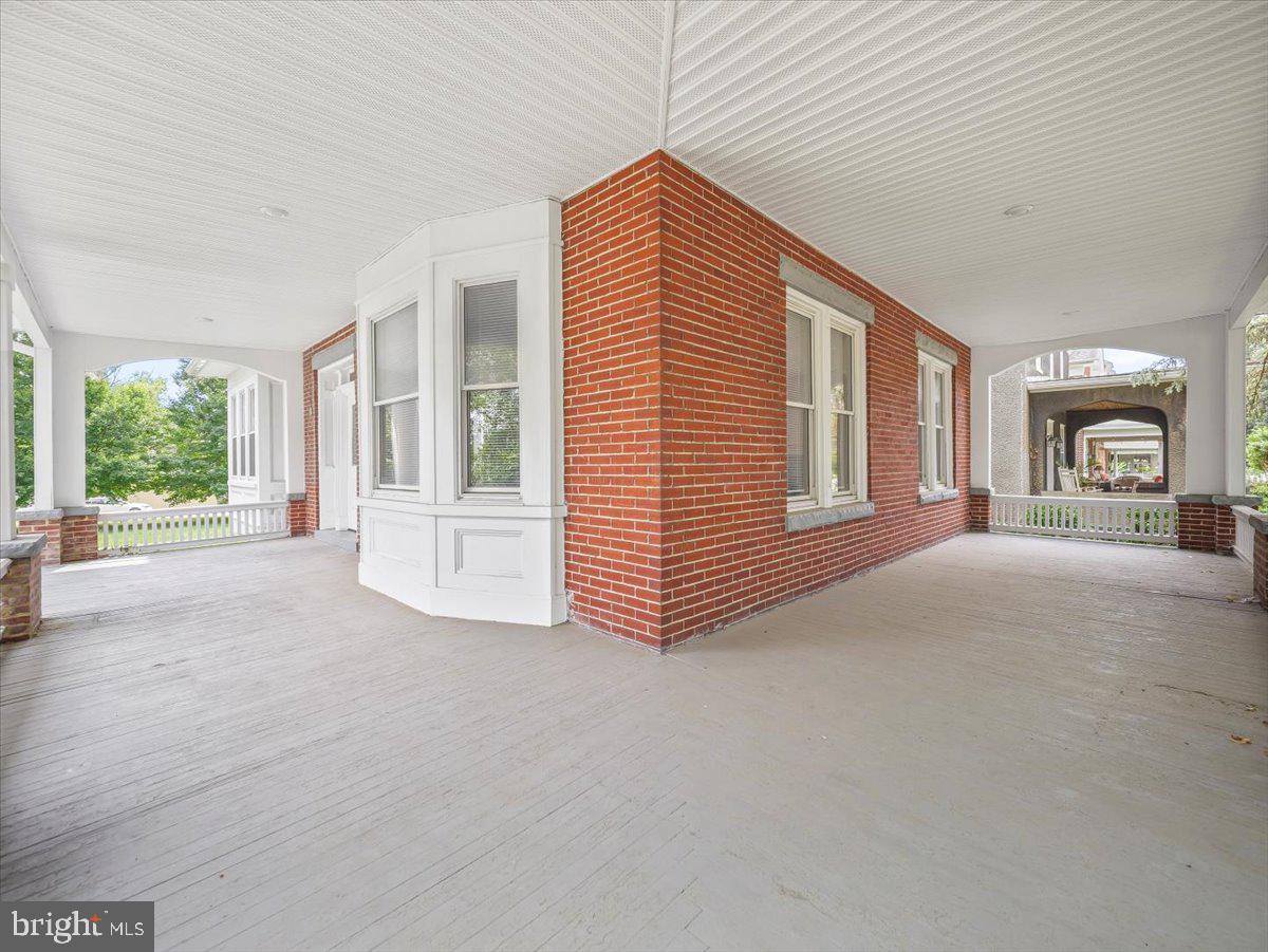 OAK HILL - Residential