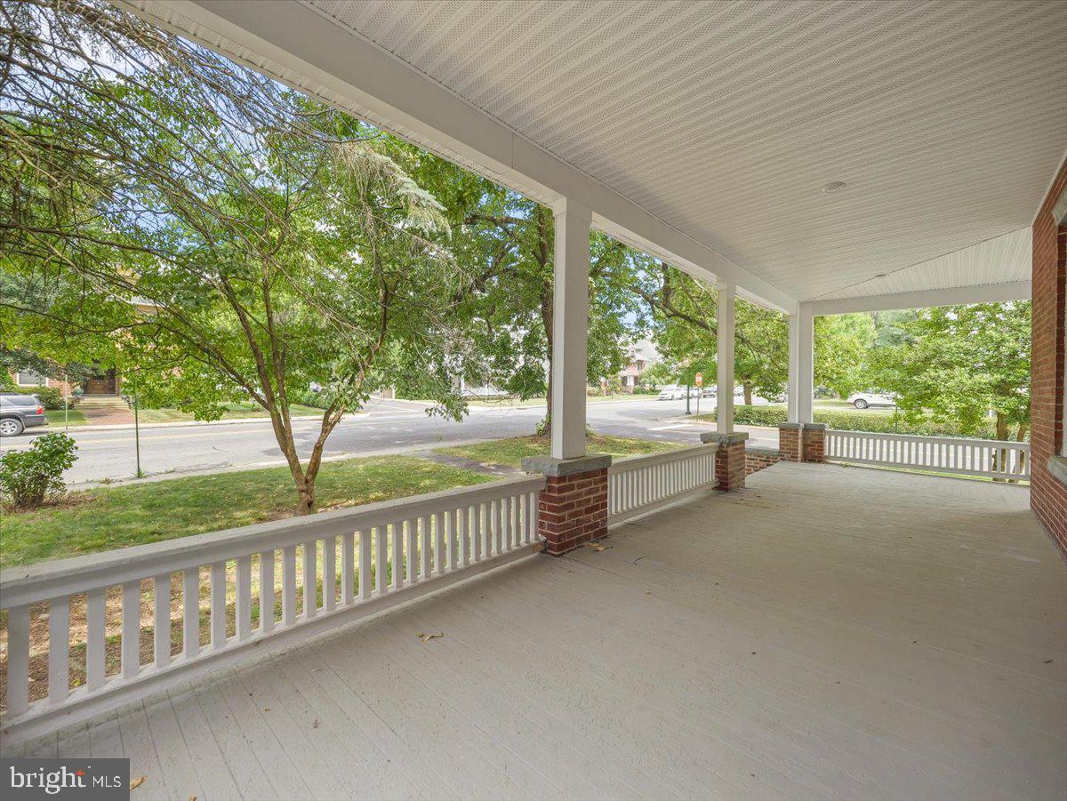 OAK HILL - Residential