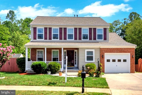 Photo of 5656 Northton Court, WOODBRIDGE, VA 22193 (MLS # VAPW2127246)