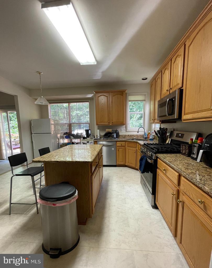 ROSEBERRY - Residential Lease