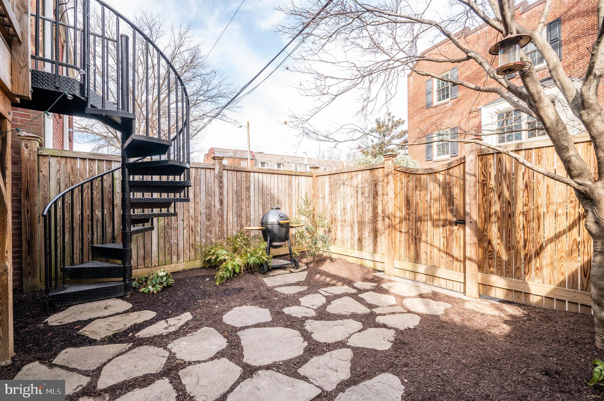 ROSEMONT - Residential