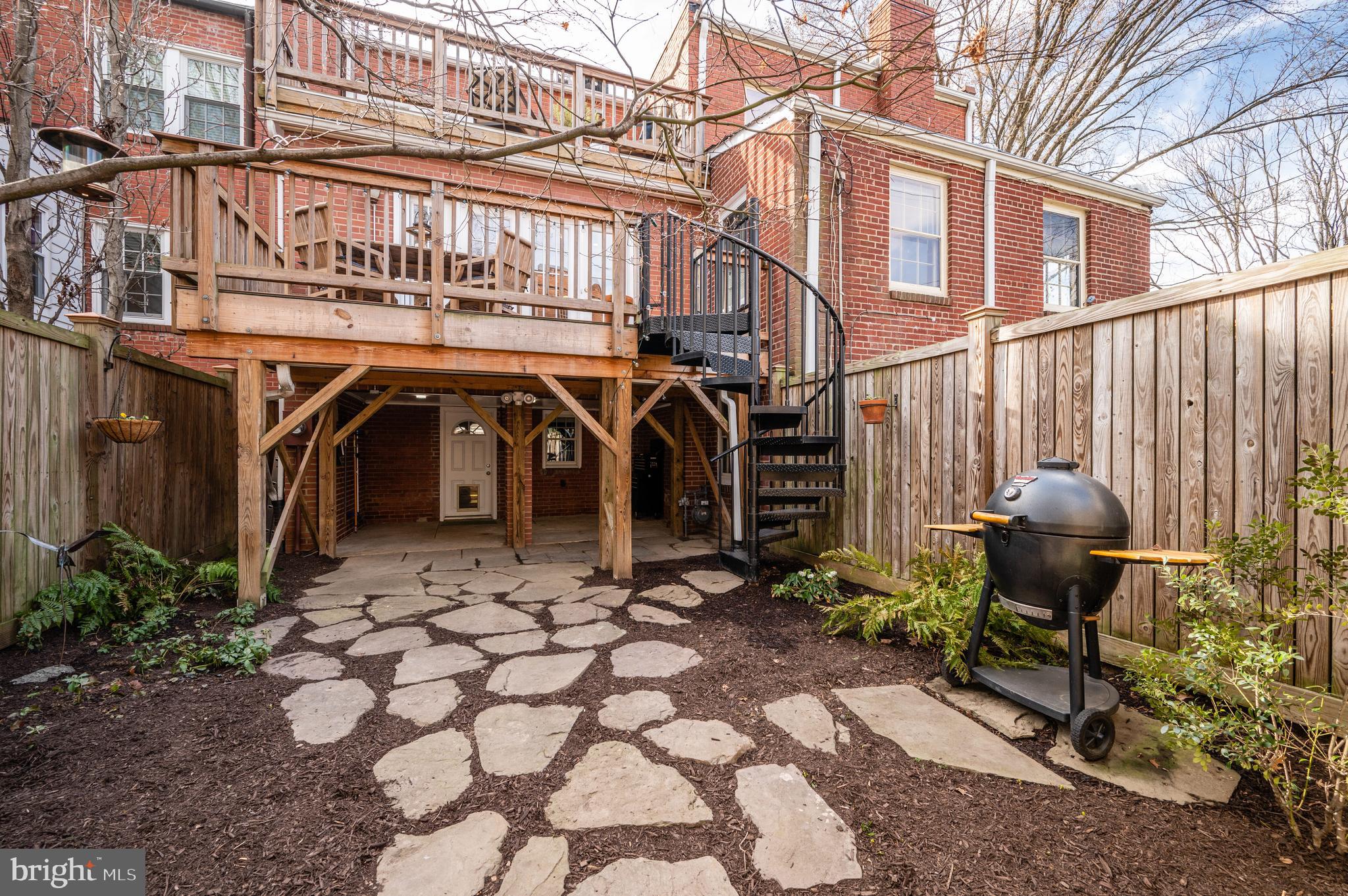 ROSEMONT - Residential