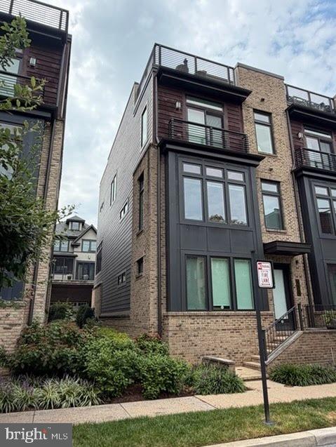 170 WINSOME CIRCLE