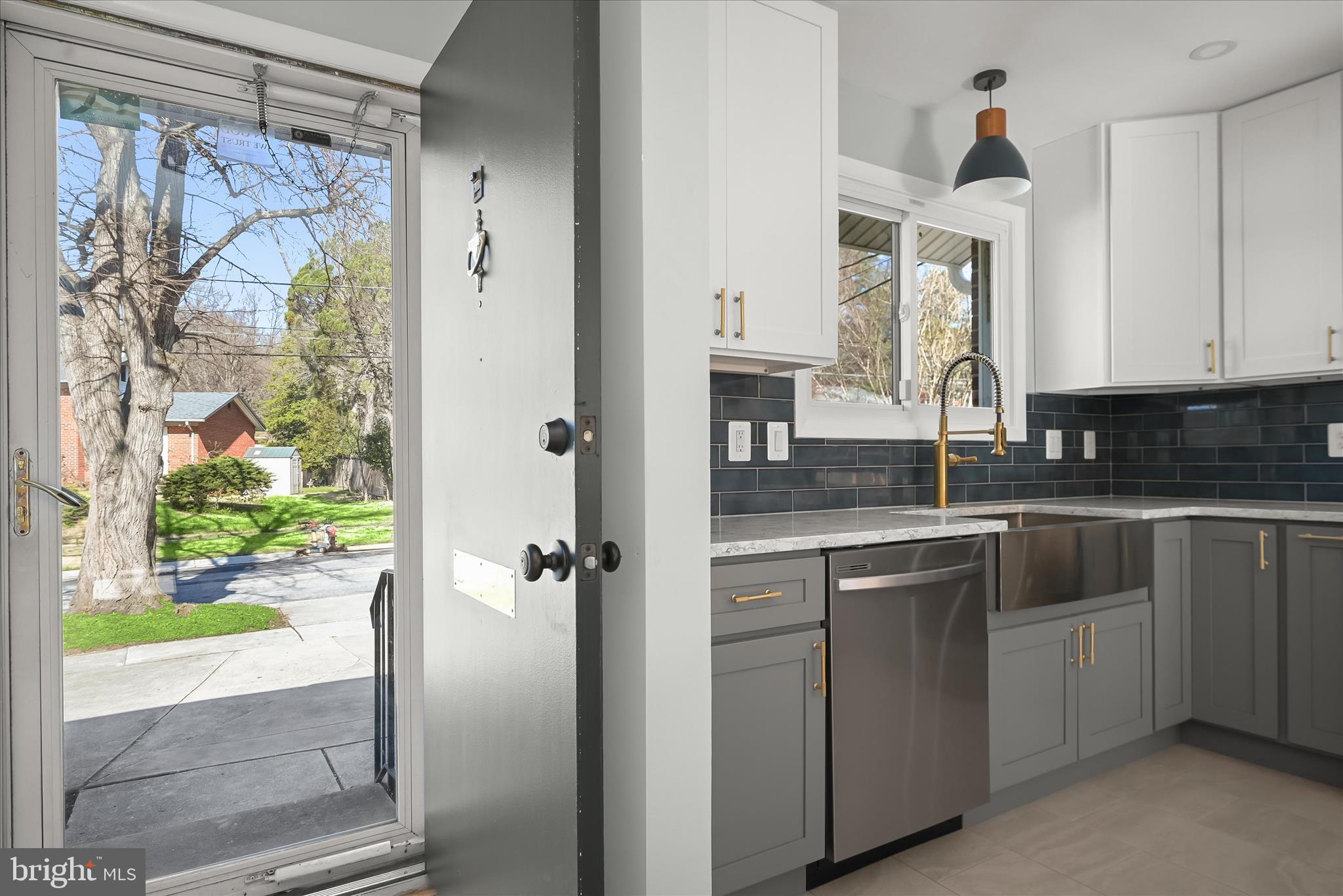 OAKVIEW - Residential