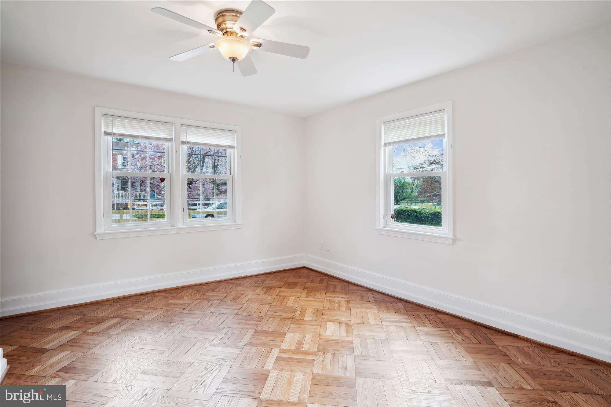 ROLLING TERRACE - Residential