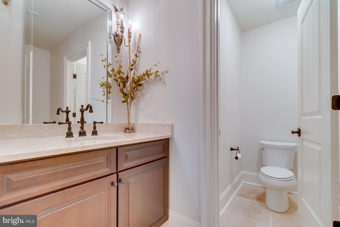 CREIGHTON FARMS - Residential