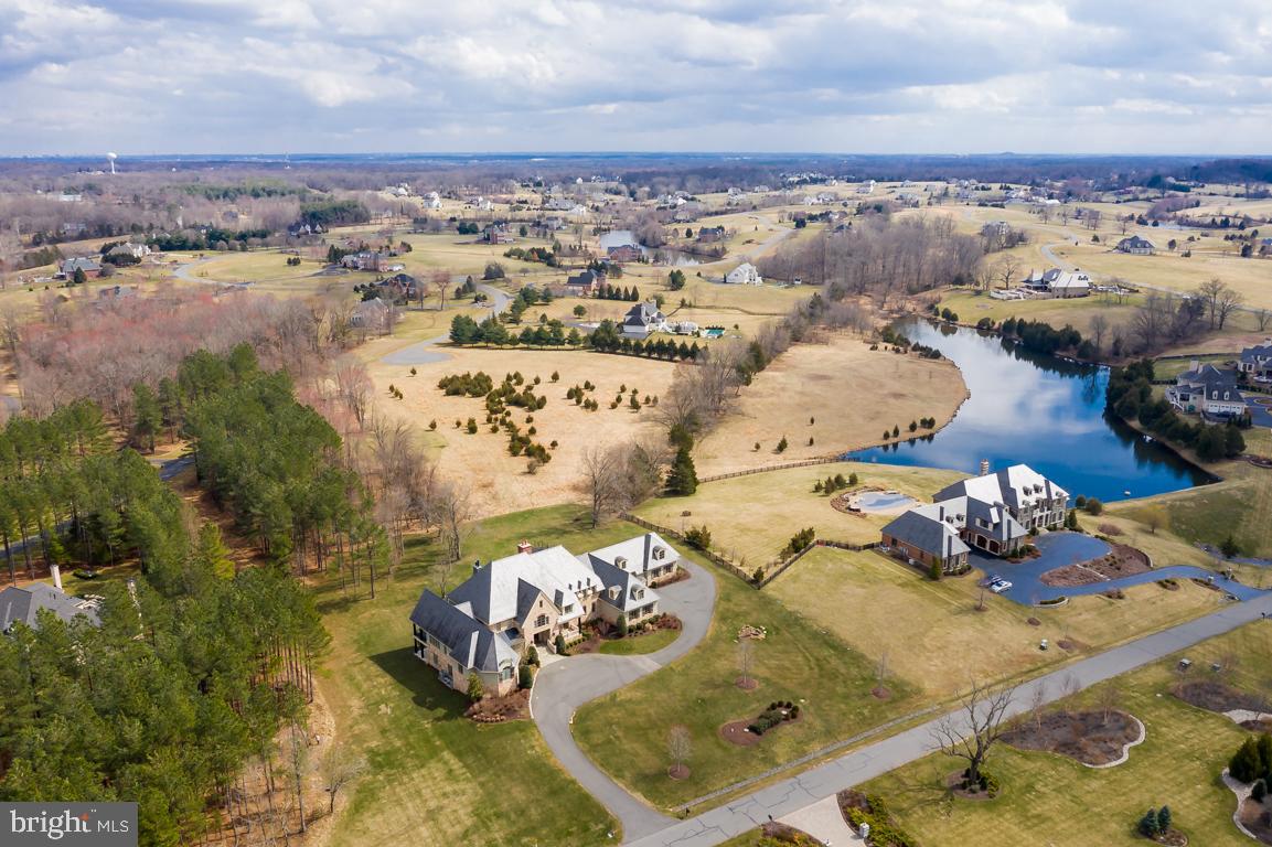 CREIGHTON FARMS - Residential