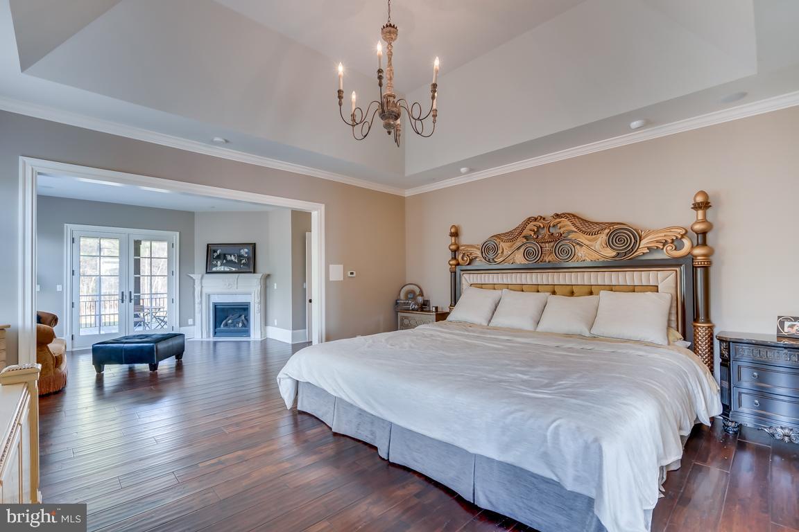 CREIGHTON FARMS - Residential