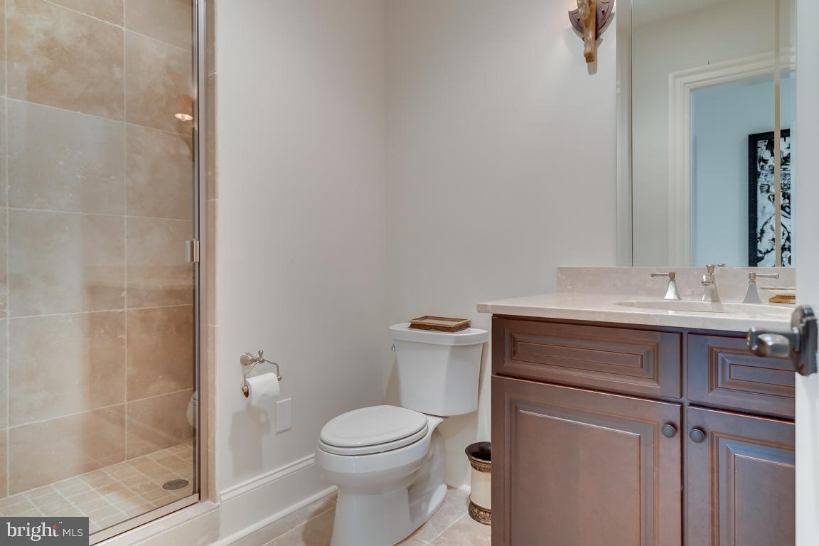 CREIGHTON FARMS - Residential